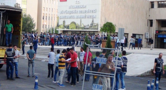 3 belediye başkanı görevden uzaklaştırıldı