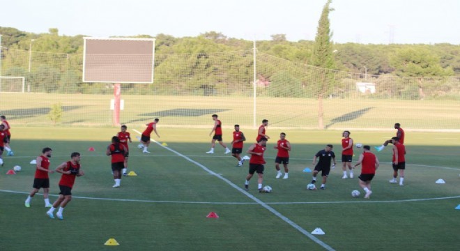 Antalyaspor’un Erzurum kampı başlıyor