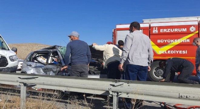 Aşkale Küçükgeçit’te trafik kazası: 3 yaralı