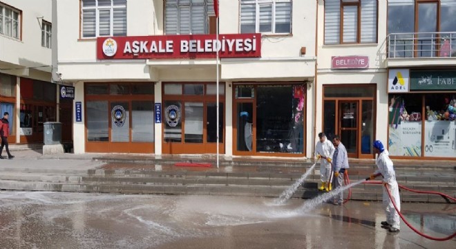 Aşkale köpüklü suyla yıkandı