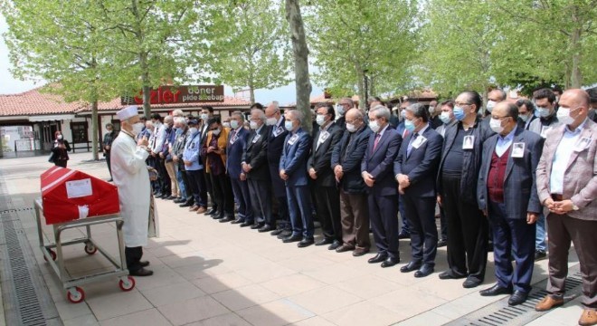 Emine Işınsu, dualarla uğurlandı