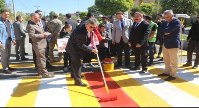 Erzurum’da ‘Yayalara öncelik duruşu, hayata saygı duruşu’