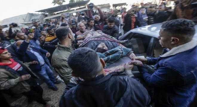 Gazze de can kaybı 43 bin 972 ye yükseldi