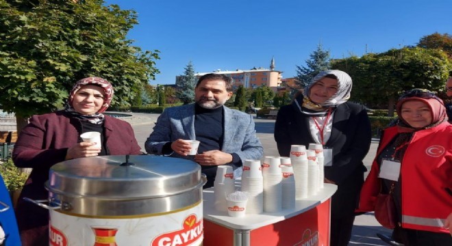 Gönüllü Annelerden Hayır Çarşısı etkinliği