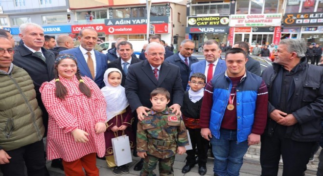 Güler’i down sendromlu çocuklar karşıladı