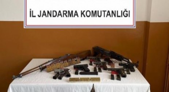 Jandarmadan ruhsatsız silah operasyonu