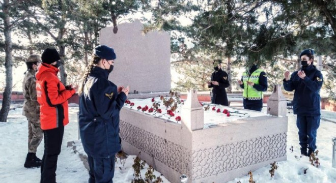 Kadın jandarmalardan Nene Hatun a vefa