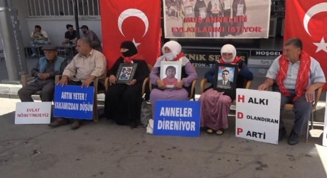 Muşlu ailelerin evlat nöbeti devam ediyor