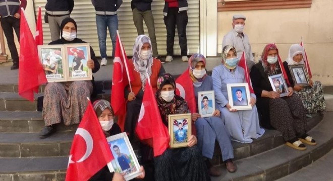 Nöbetteki anneden oğluna ‘teslim ol’ çağrısı