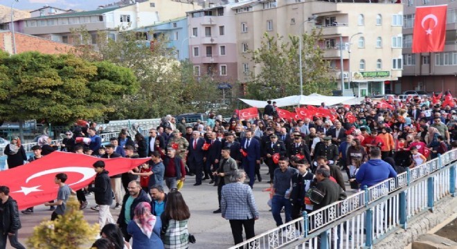 Oltu’da coşkulu Cumhuriyet Şöleni