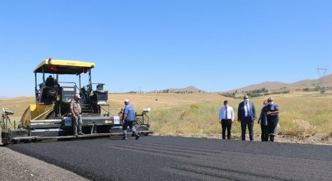 Orhan:  Asfaltsız köy yolumuz kalmadı 