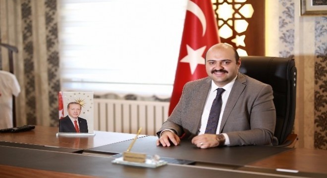 Orhan dan Üniversitelilere:  Yeriniz başımızın üstü’