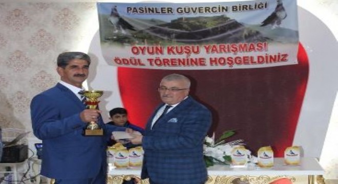 Pasinler’de güvercinler yarıştı