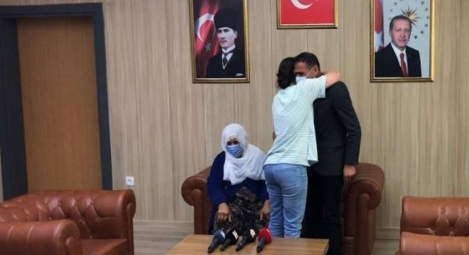 Teslim olan Kadın terörist ailesi ile buluşturuldu