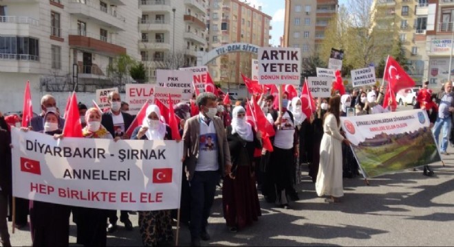 Yüreği yanık analar hainleri lanetledi