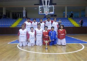 Miniklerde şampiyon gençlikspor 