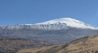Ağrı Dağı beyaza büründü