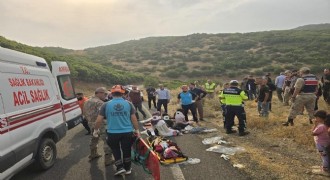 Bingöl yolunda minibüs şarampole yuvarlandı: 10 yaralı