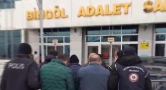 Emniyetten kaçak göçmen operasyonu