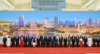 Erdoğan, ŞİÖ Zirvesi’nde aile fotoğrafına katıldı