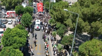 On binler şehit Mangura'yı uğurladı