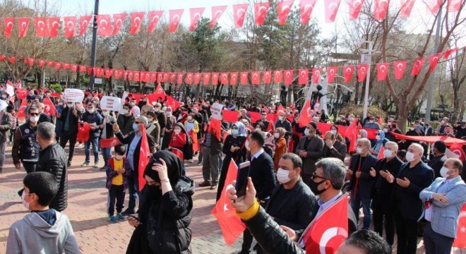 Şehide saygı, teröre lanet