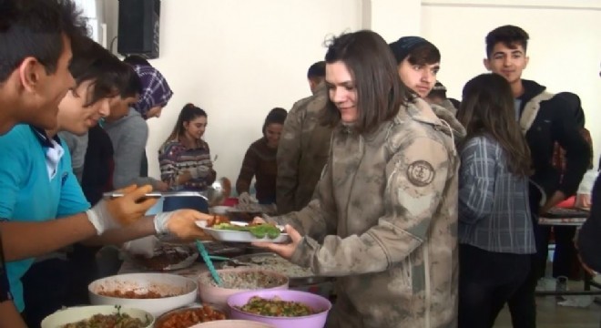 Şehidin cami vasiyeti için kermes düzenlendiler