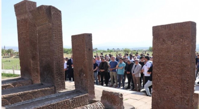 ‘Tarihin Görgü Tanıkları Ayağa Kalkıyor’