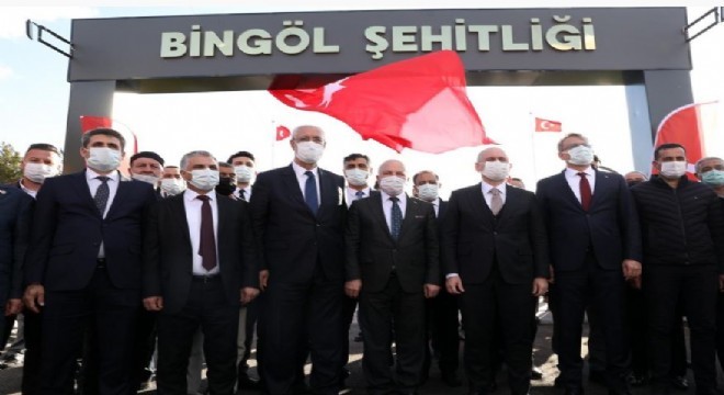 ‘Şehitlerimiz aziz milletimizin şeref payesi’