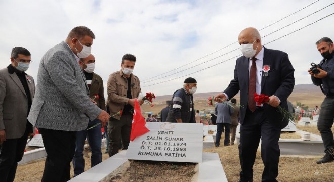 ‘Şehitlerimizi unutmayacak, unutturmayacağız’